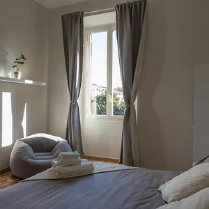 https://a-un-passo-dal-colosseo.it-romehotels.com
