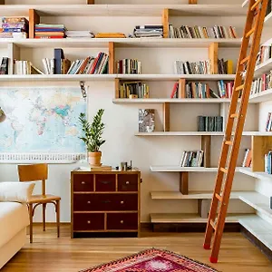 Bright And Peaceful In Historic Palazzo Appartamento